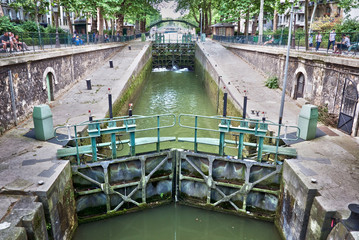 Ecluse du temple, canal Saint-Martin, Paris © Delphotostock