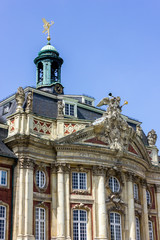 Fototapeta na wymiar Zamek księcia biskupa Münster w szczegółach
