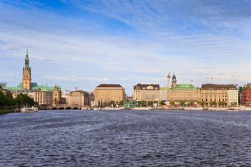 Obraz premium Alster Lake and Downtown of Hamburg city, Germany