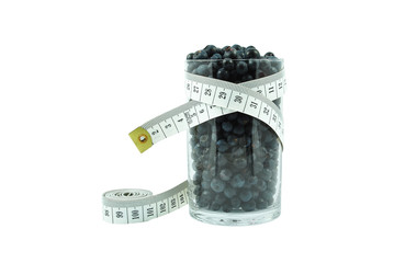 borówki w szklance i metr © slawek_zelasko