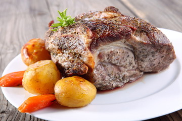 roasted pork with vegetables 