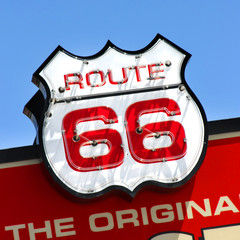 Naklejka premium Route 66 neon sign