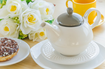 Tea pot
