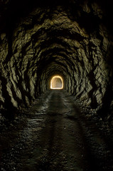 Fototapeta na wymiar Światło na końcu tunelu.