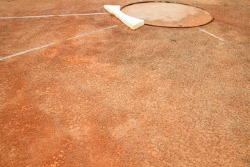 shot put court