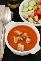 tomato soup with bread