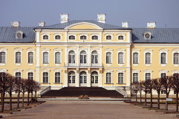 Fototapeta na wymiar beatiful palace in Latvia, Rundale