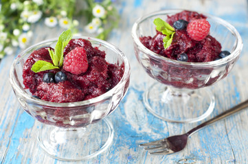 fresh raspberry granita and mint (blueberry, berries).