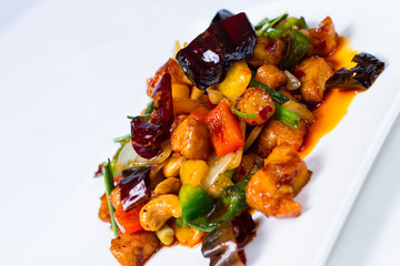 Kai Pad Med Mamuang Himmapan