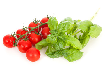 Tomate mit Basilikum