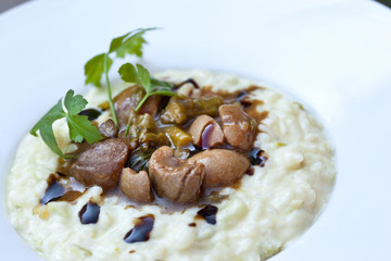 Rognons, abats, veau, viande, riz, risotto, sauce © Redzen