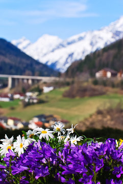 Blick auf die Brenner Autobahn in Tirol