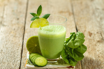 Healthy green smoothie