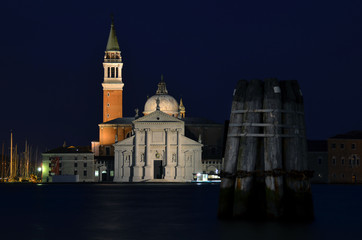 Fototapeta na wymiar Venetian famous church San Giorgio Maggiore at night
