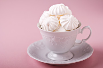 Meringues in a cup