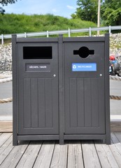 Waste bin
