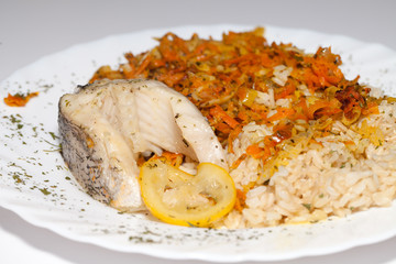 the healthy diet - brown rice with fisch and vegetable
