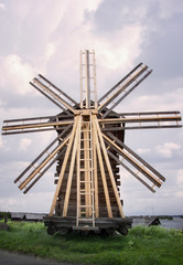 Obraz premium Wooden Windmill. Kizhi Island, Russia