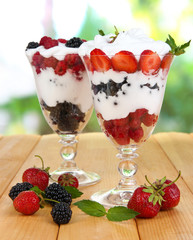 Natural yogurt with fresh berries