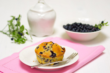 Maize (corn) muffins with wild bilberries for breakfast (nondeco