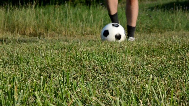 Fu&szlig;ball Dribbling Tele