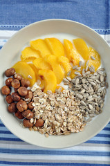 Aprikosen Müsli