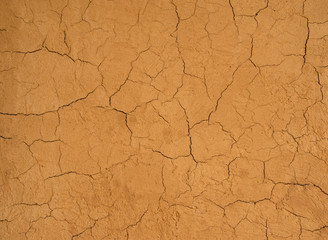 Pattern cracking of wall home soil.