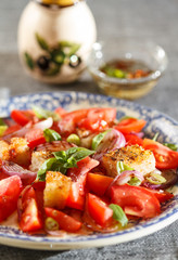 Rustic tomatoes salad