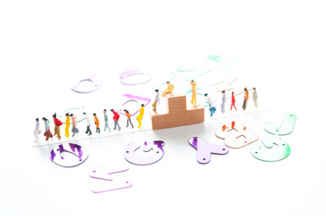 ミニチュア人形の行列