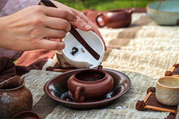 Fototapeta na wymiar tradycyjna ceremonia herbaty bliska