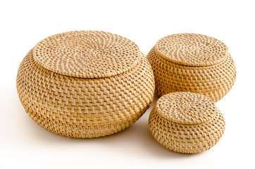 Geflochtene K&ouml;rbchen mit Deckel