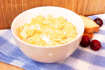 cornflakes with milk for breakfast