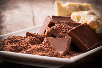 Chopped chocolate with cocoa