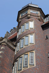 Fototapeta na wymiar Rundbau eines alten Gebäudes in Hamburg