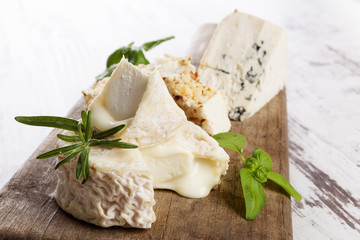 Obraz na płótnie Canvas Luxurious cheese variation