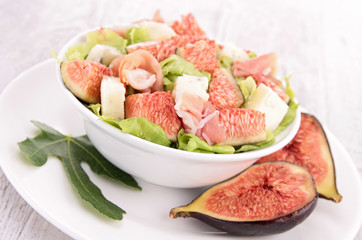 fig salad with ham and cheese