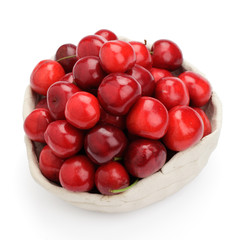 Frische Süßkirschen in Schale