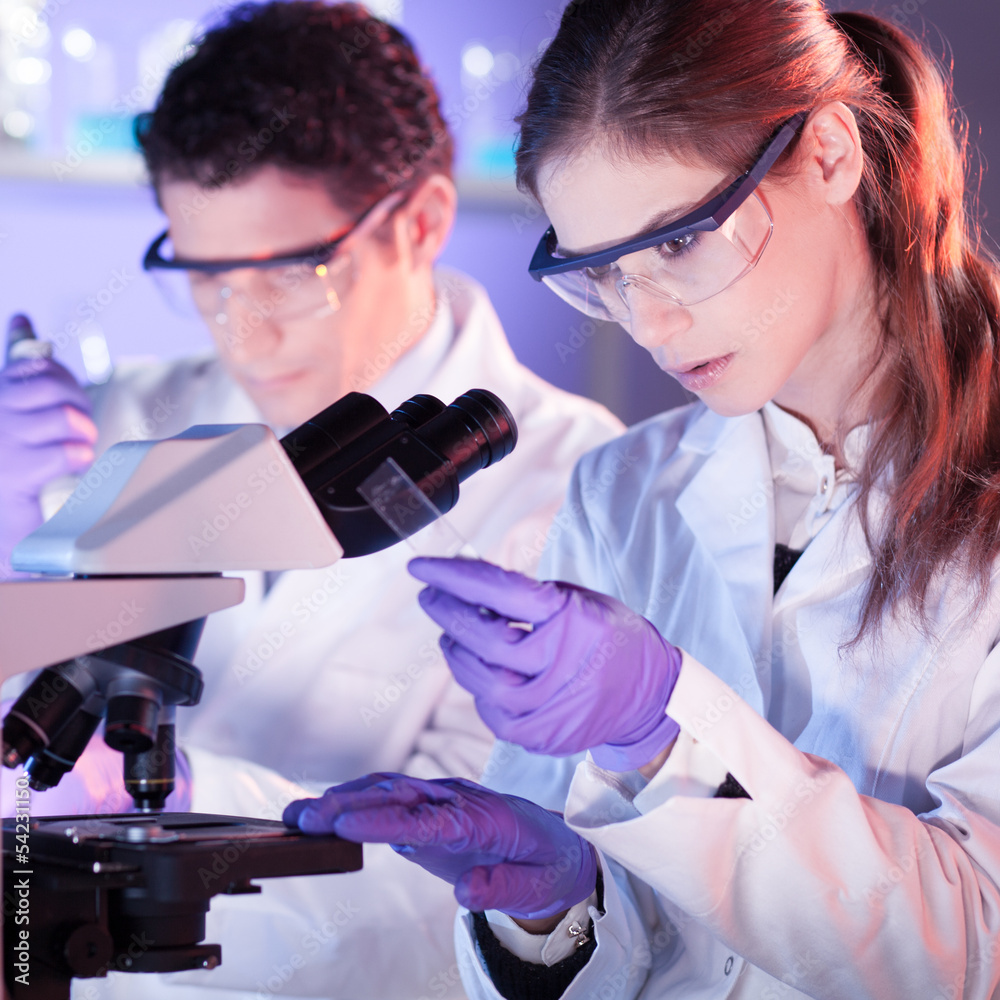 Fototapete Health care professionals in lab.