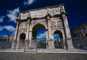 Fototapeta na wymiar Triumphal arch of Constantine in Rome