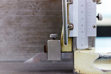 a socket with vernier callipers