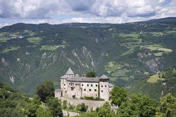 Fototapeta na wymiar Południowy Tyrol Pejzaż z Zamku (Bolzano)