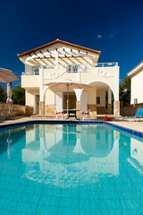 Luxurious villa with pool