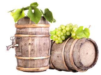 grapes and wooden vintage barrel