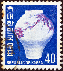 Porcelain vase (South Korea 1976)
