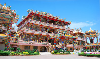 Obraz premium red lantern in chinese temple 