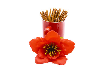 Salzstangen in Kaffeetasse