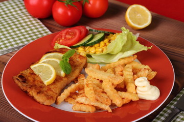 schnitzel - pommes - mayo