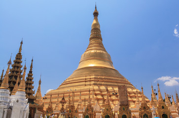 Fototapeta premium Shwedagon pagoda in Yangon, Burma (Myanmar)