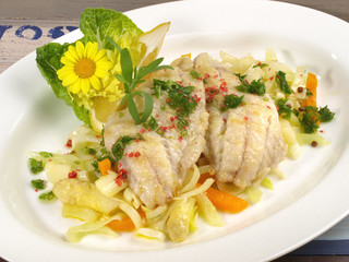 Fischfilet auf Gemüse