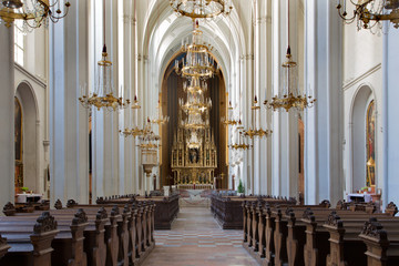 Fototapeta premium Vienna - Nave of Augustnierkirche or Augustinus church